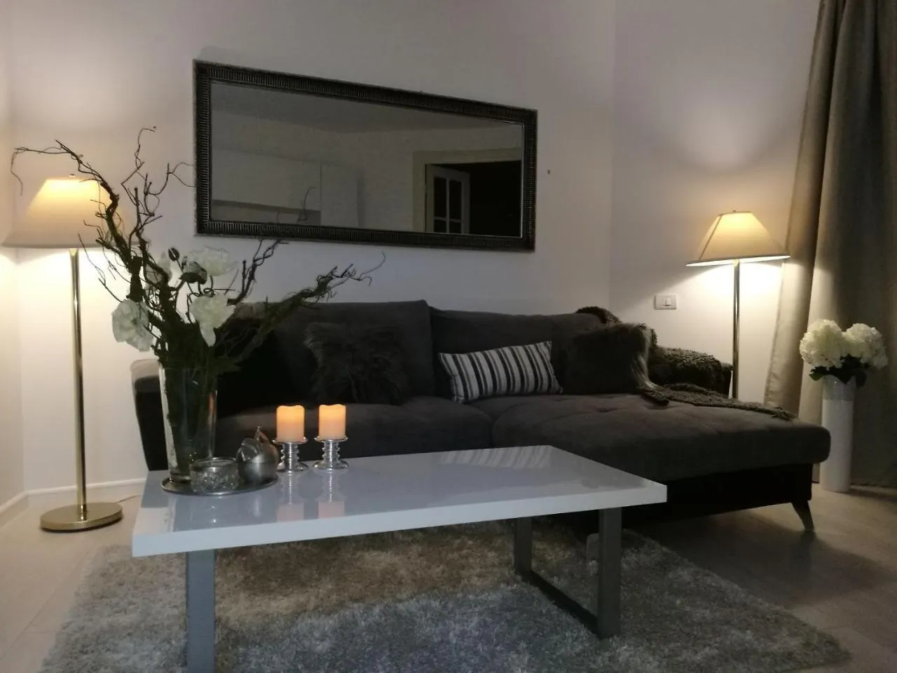 Metropole Apartments Invilla Old City Bucharest Romania